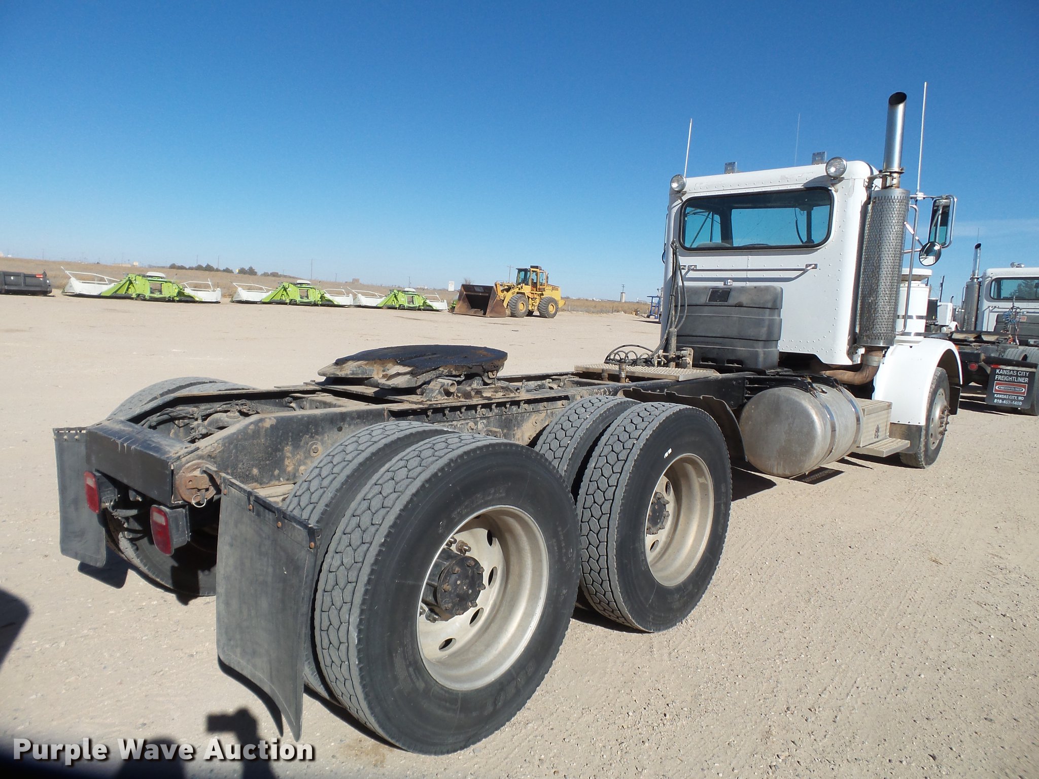 2000 Peterbilt 378 semi truck in Dalhart, TX Item EI9505 for sale