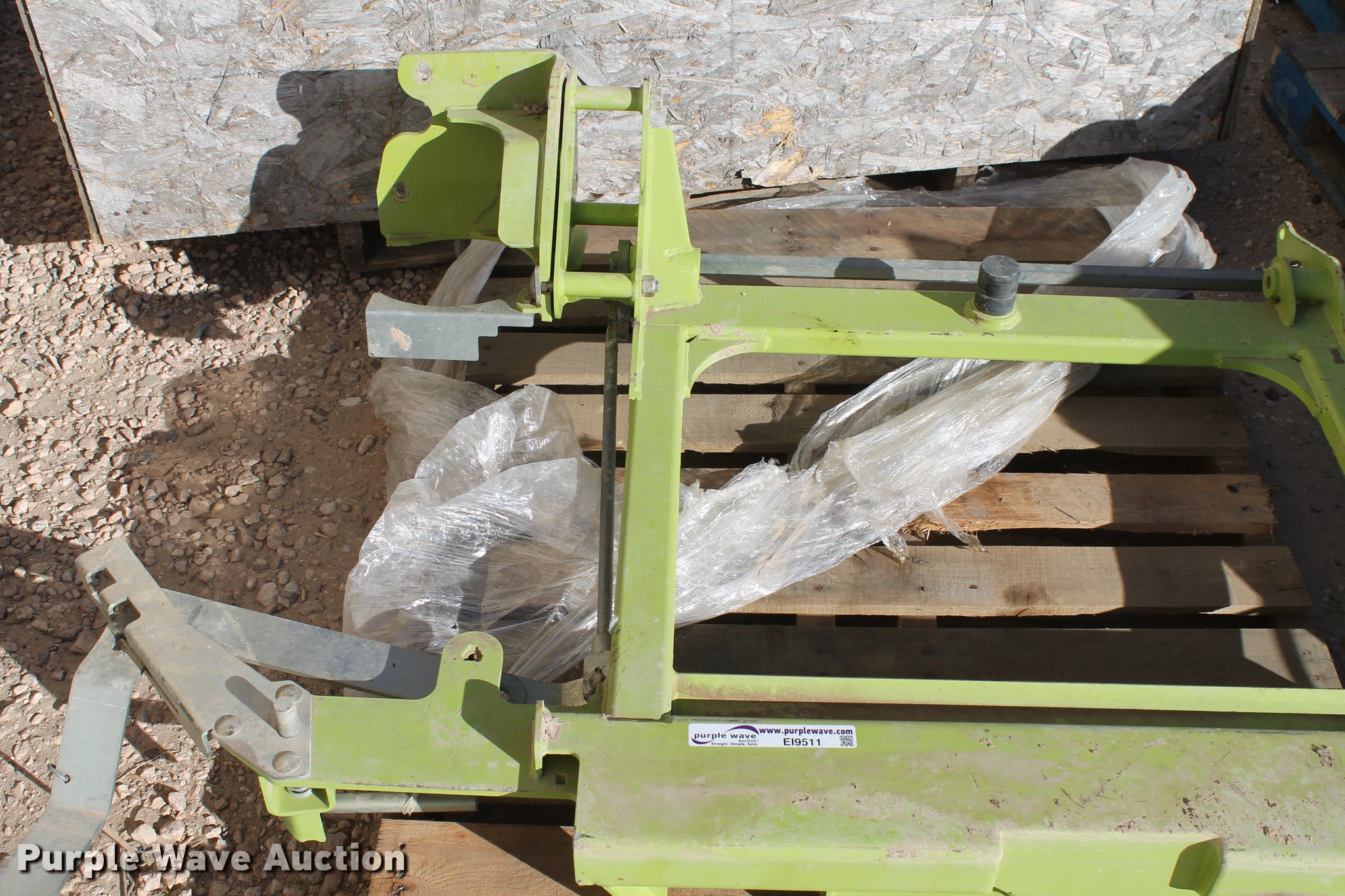 Claas 380PU hook up bar replacement in Dalhart, TX Item EI9511 sold