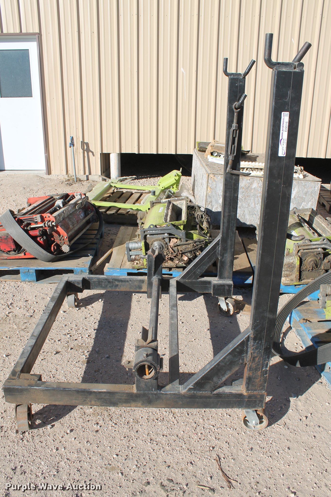 Stand in Dalhart, TX Item EI9516 sold Purple Wave