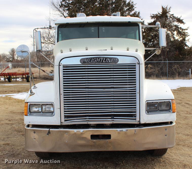 image for item DB6607 1994 Freightliner FLD120 semi truck