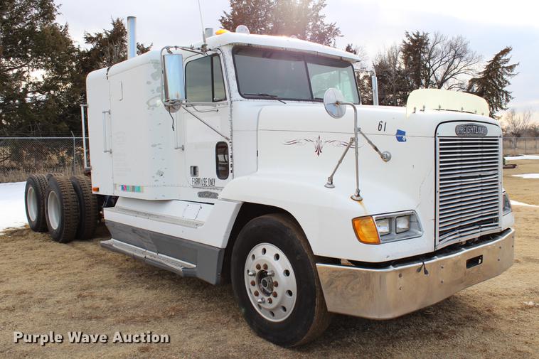image for item DB6607 1994 Freightliner FLD120 semi truck