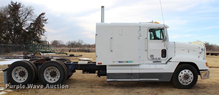 image for item DB6607 1994 Freightliner FLD120 semi truck