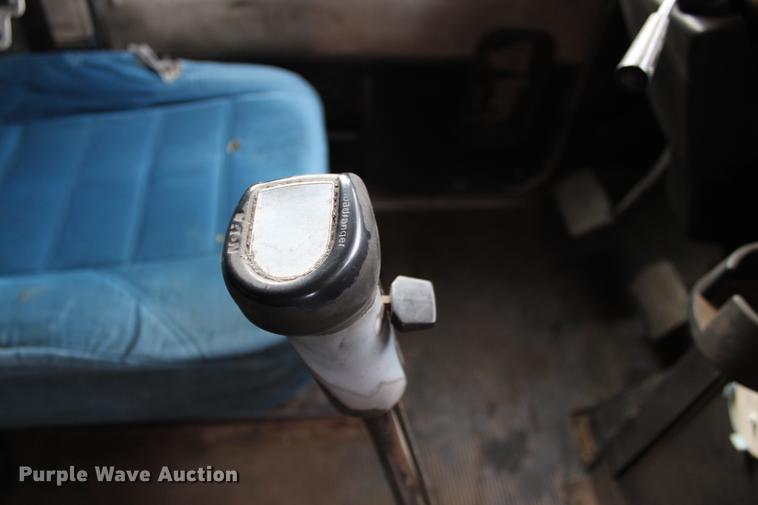 image for item DB6607 1994 Freightliner FLD120 semi truck