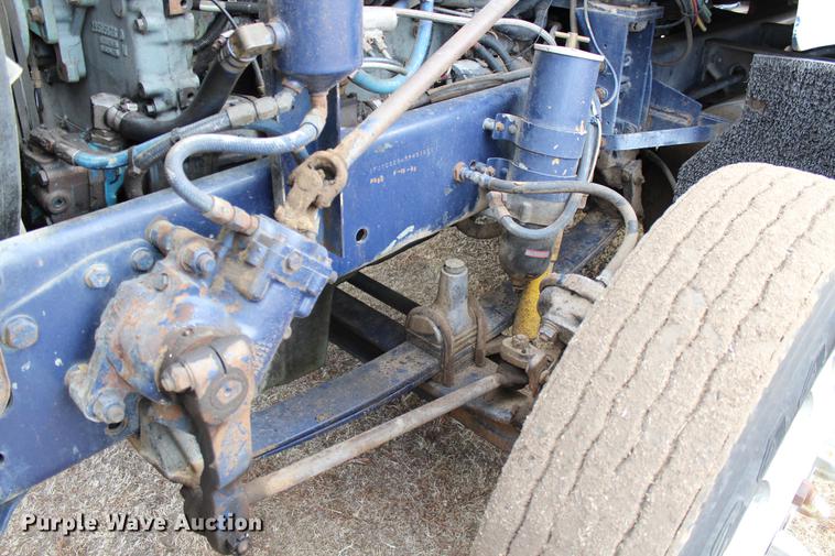 image for item DB6607 1994 Freightliner FLD120 semi truck