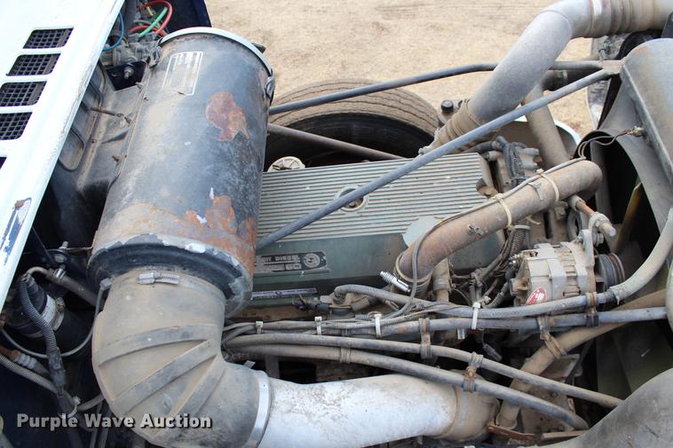 image for item DB6607 1994 Freightliner FLD120 semi truck