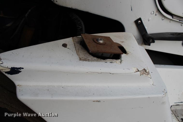 image for item DB6607 1994 Freightliner FLD120 semi truck