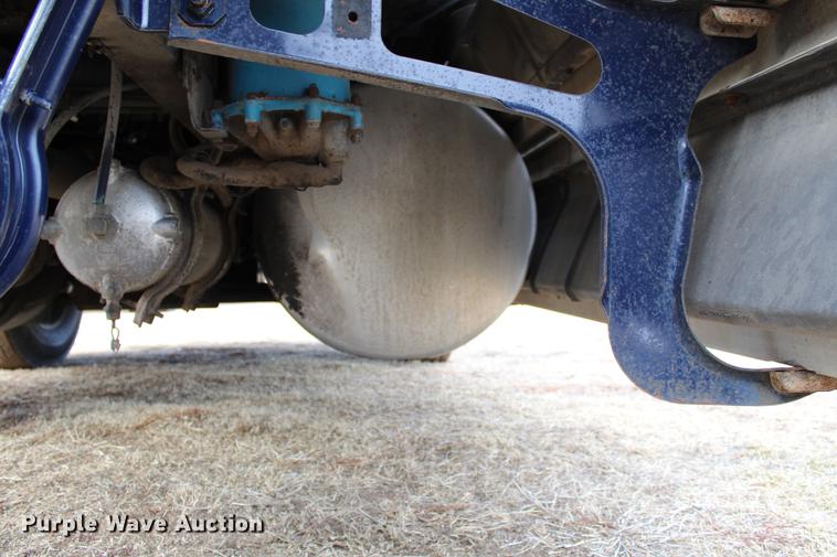 image for item DB6607 1994 Freightliner FLD120 semi truck