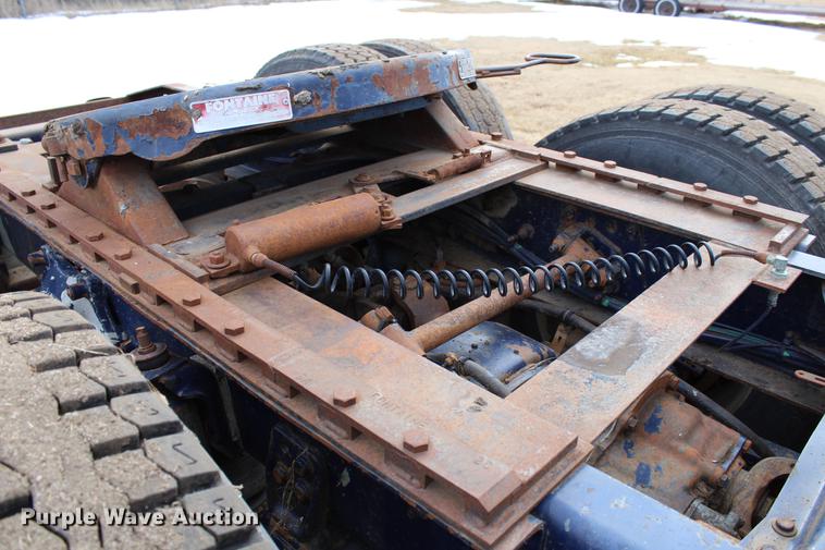 image for item DB6607 1994 Freightliner FLD120 semi truck