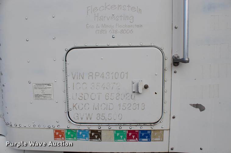 image for item DB6607 1994 Freightliner FLD120 semi truck