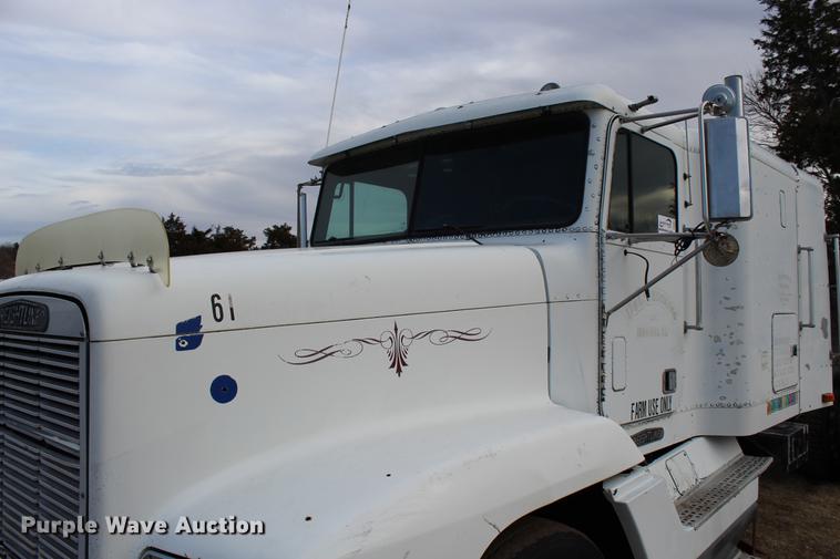 image for item DB6607 1994 Freightliner FLD120 semi truck