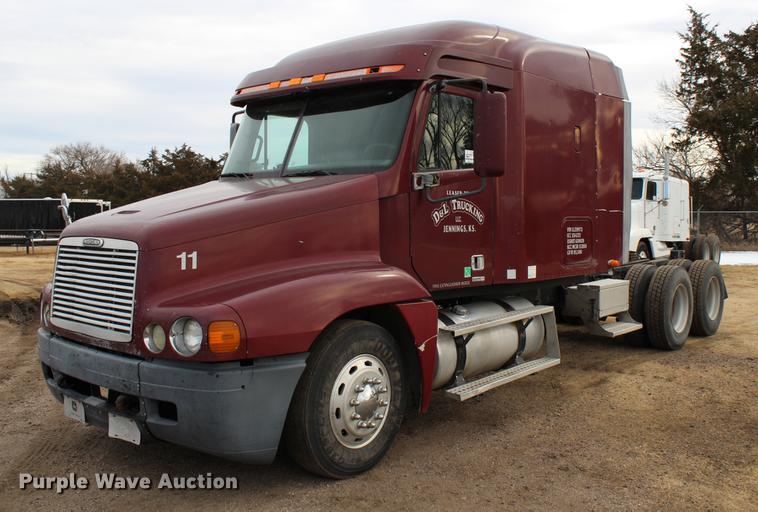 image for item DB6608 2001 Freightliner ST120 semi truck