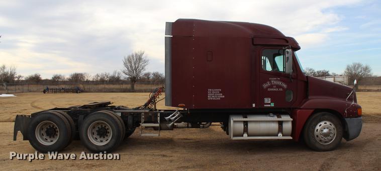 image for item DB6608 2001 Freightliner ST120 semi truck