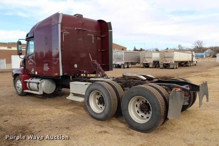 image for item DB6608 2001 Freightliner ST120 semi truck