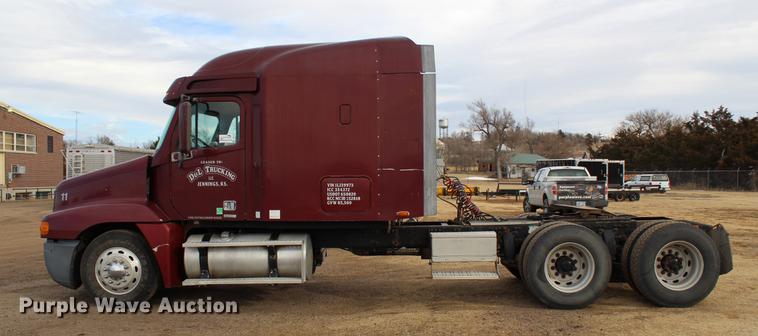 image for item DB6608 2001 Freightliner ST120 semi truck