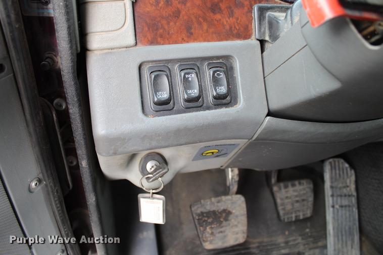 image for item DB6608 2001 Freightliner ST120 semi truck