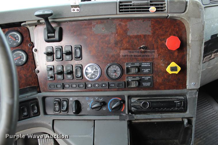 image for item DB6608 2001 Freightliner ST120 semi truck