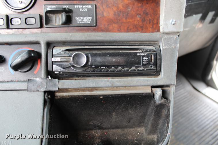 image for item DB6608 2001 Freightliner ST120 semi truck