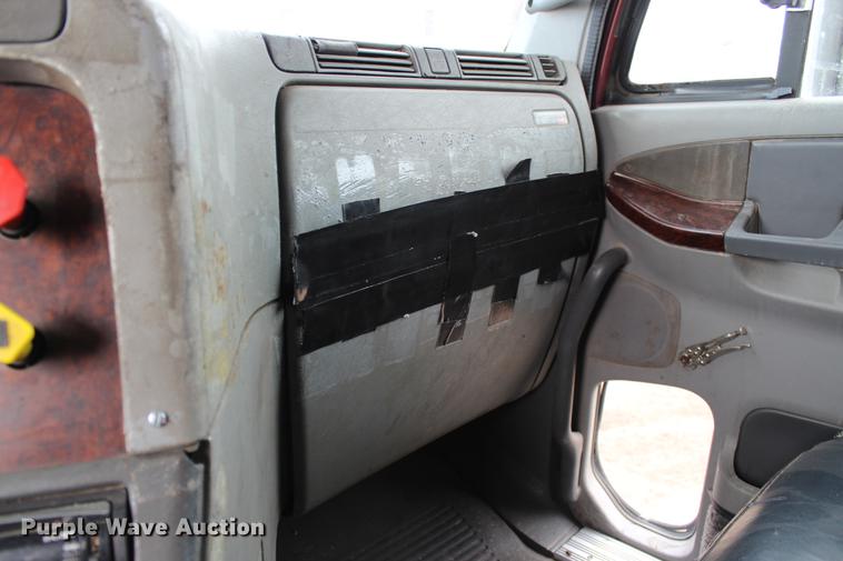 image for item DB6608 2001 Freightliner ST120 semi truck