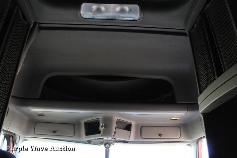 image for item DB6608 2001 Freightliner ST120 semi truck