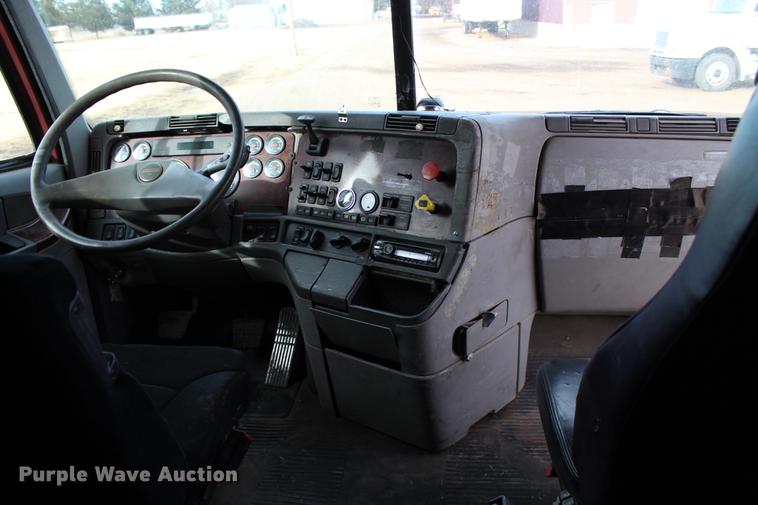 image for item DB6608 2001 Freightliner ST120 semi truck