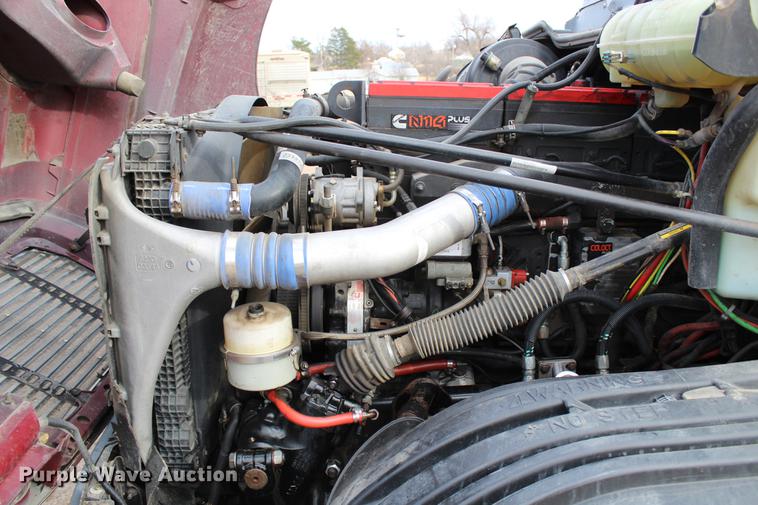 image for item DB6608 2001 Freightliner ST120 semi truck