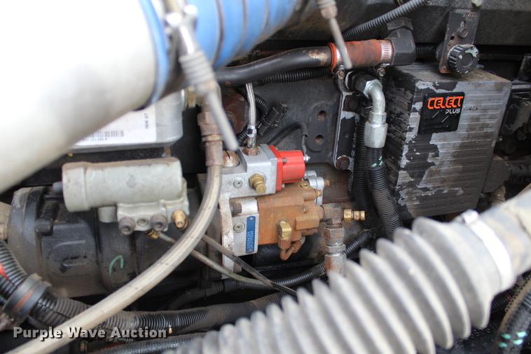 image for item DB6608 2001 Freightliner ST120 semi truck