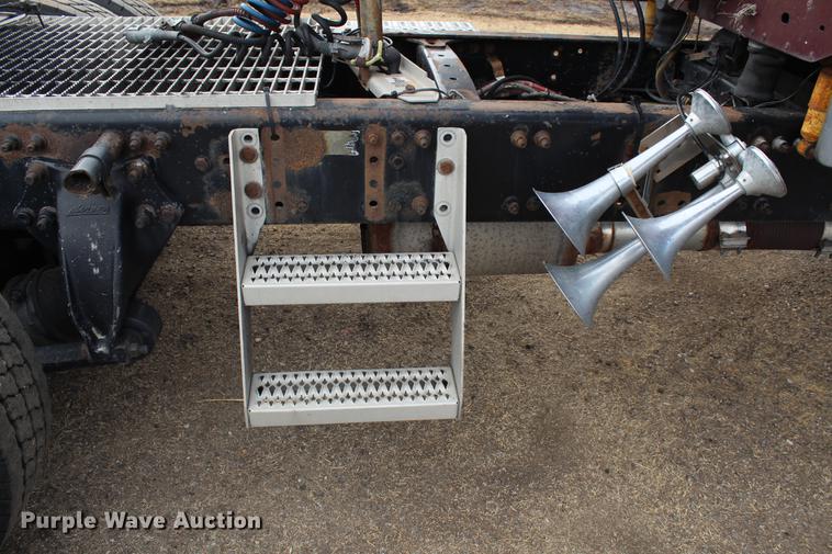 image for item DB6608 2001 Freightliner ST120 semi truck