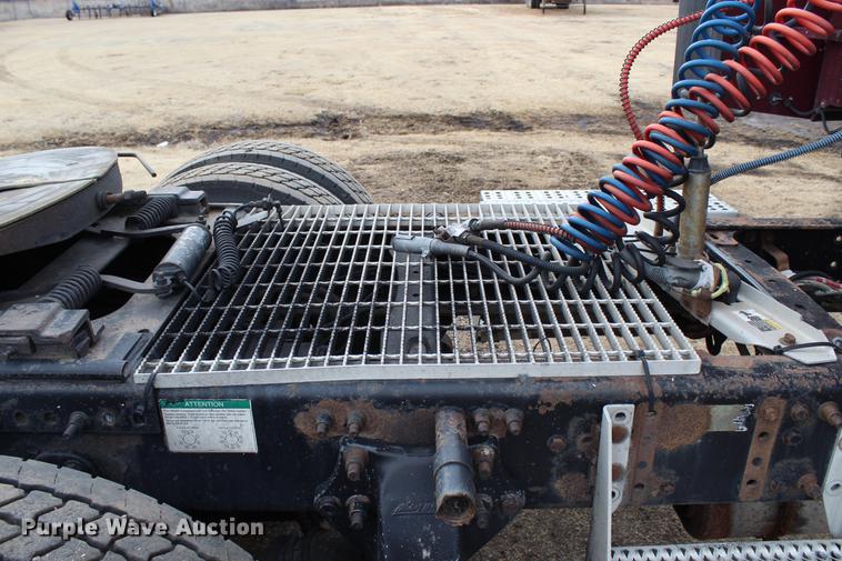 image for item DB6608 2001 Freightliner ST120 semi truck