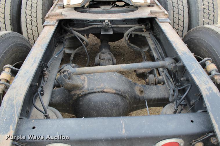 image for item DB6608 2001 Freightliner ST120 semi truck