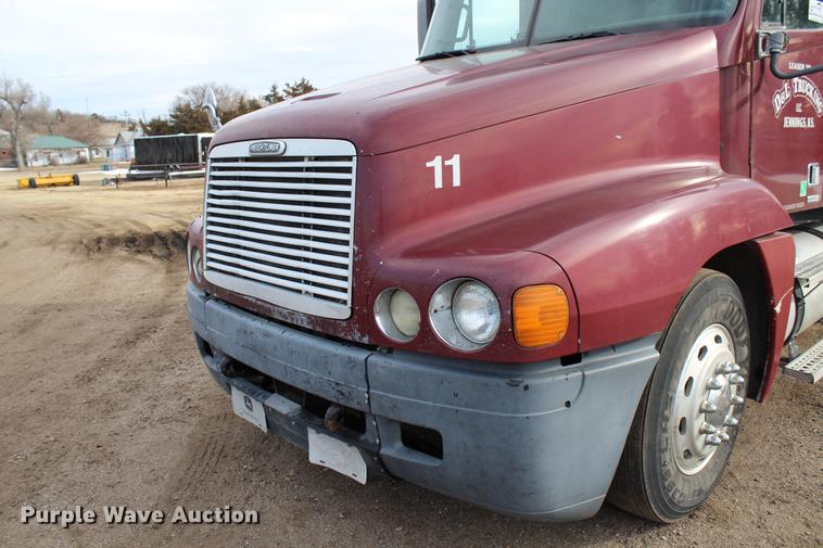 image for item DB6608 2001 Freightliner ST120 semi truck