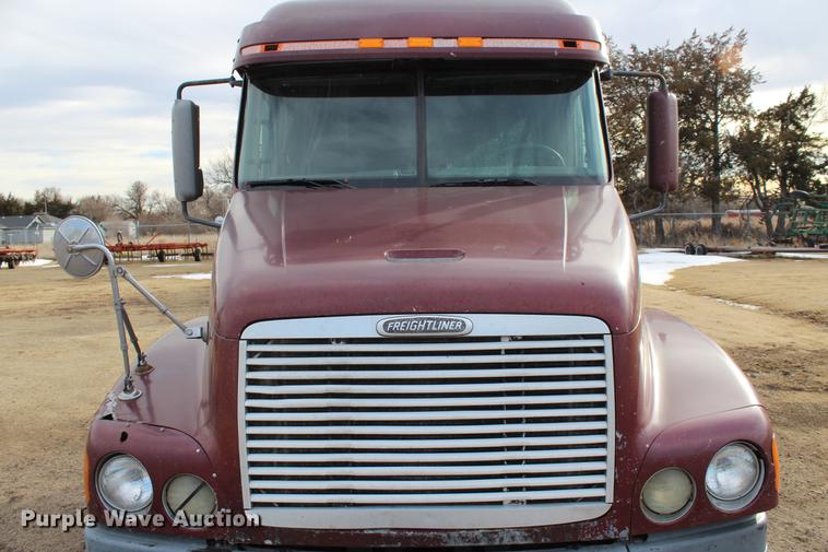 image for item DB6608 2001 Freightliner ST120 semi truck