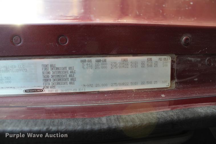 image for item DB6608 2001 Freightliner ST120 semi truck