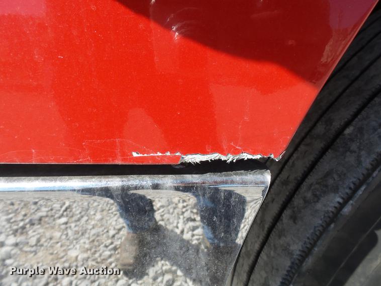 image for item DB7231 2006 Volvo VNM semi truck