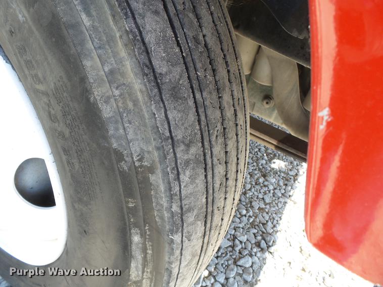 image for item DB7231 2006 Volvo VNM semi truck