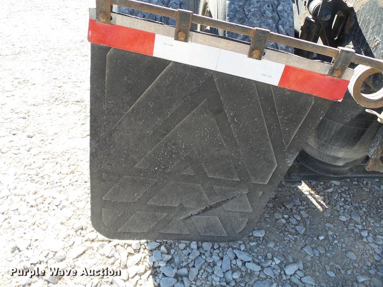 image for item DB7231 2006 Volvo VNM semi truck