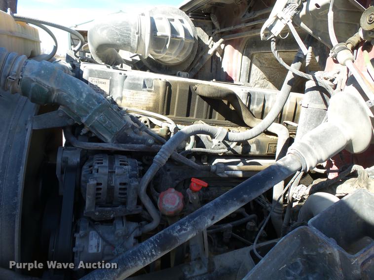 image for item DB7231 2006 Volvo VNM semi truck