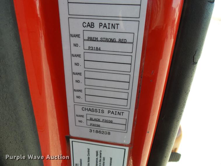 image for item DB7231 2006 Volvo VNM semi truck