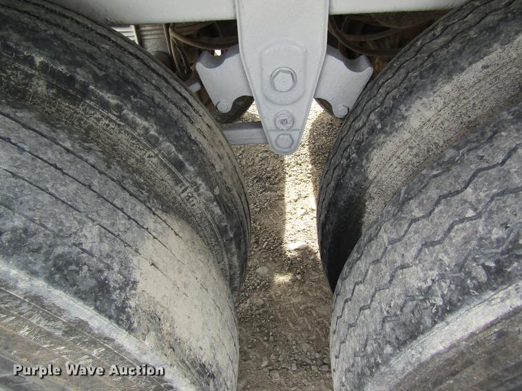 image for item DB9770 1995 Timpte double hopper bottom grain trailer