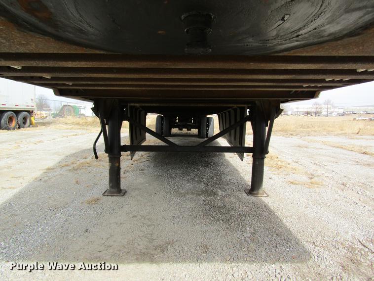 image for item DB9772 2001 Wabash dry van trailer