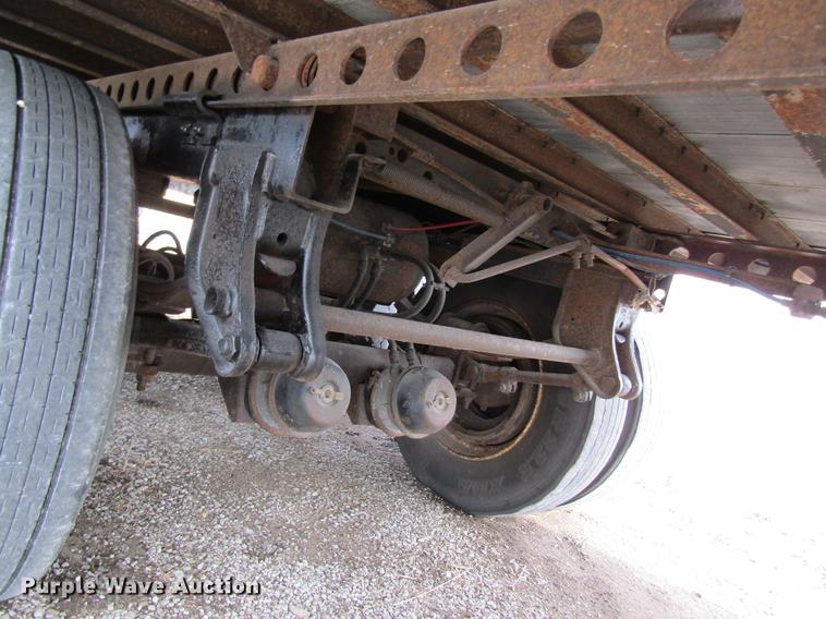 image for item DB9772 2001 Wabash dry van trailer