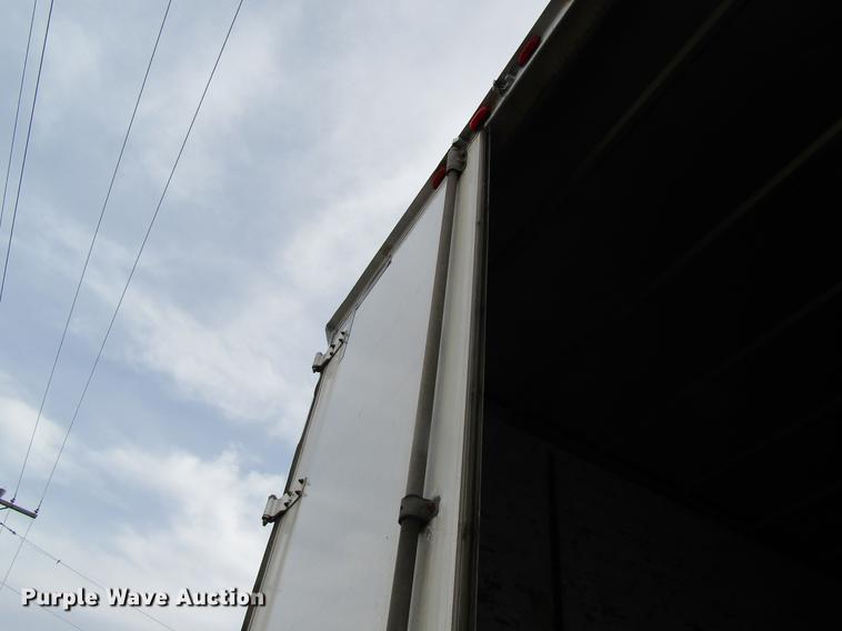 image for item DB9772 2001 Wabash dry van trailer