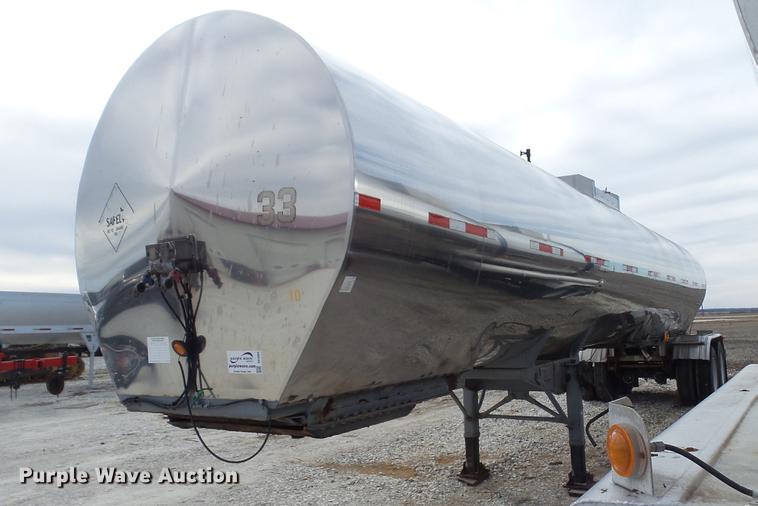 image for item DC5684 1971 Heil tank trailer