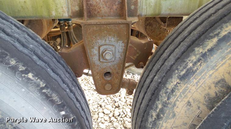 image for item DC5684 1971 Heil tank trailer