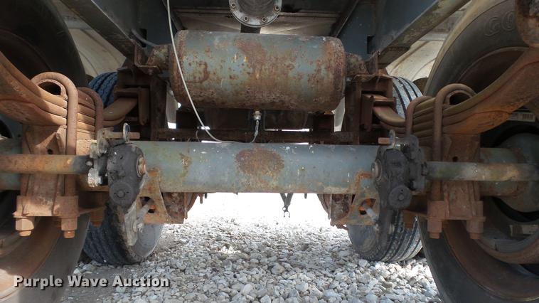 image for item DC5684 1971 Heil tank trailer