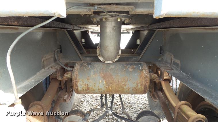 image for item DC5684 1971 Heil tank trailer