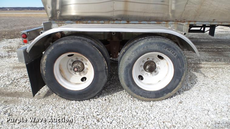 image for item DC5684 1971 Heil tank trailer