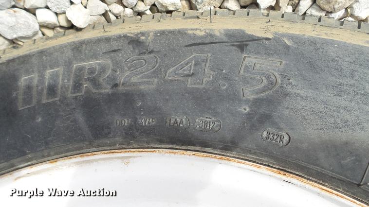 image for item DC5684 1971 Heil tank trailer