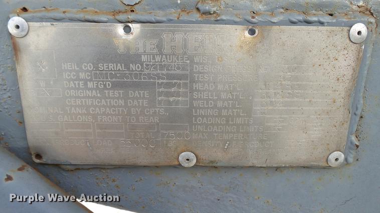 image for item DC5684 1971 Heil tank trailer