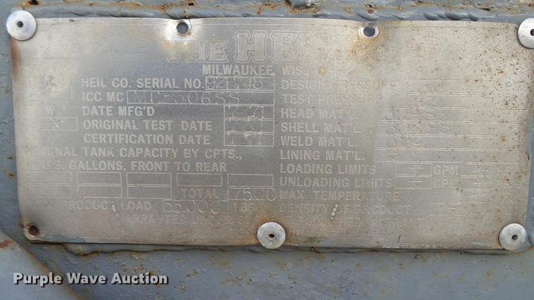 image for item DC5684 1971 Heil tank trailer