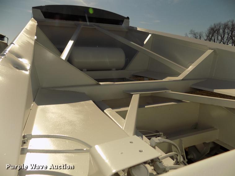 image for item DD2908 1999 Road Master G440 bottom dump trailer